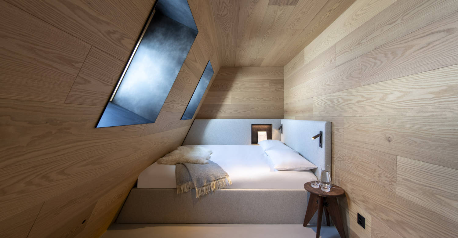 Bedroom at Cabane Tortin - Photo credit: @Yves.garneau