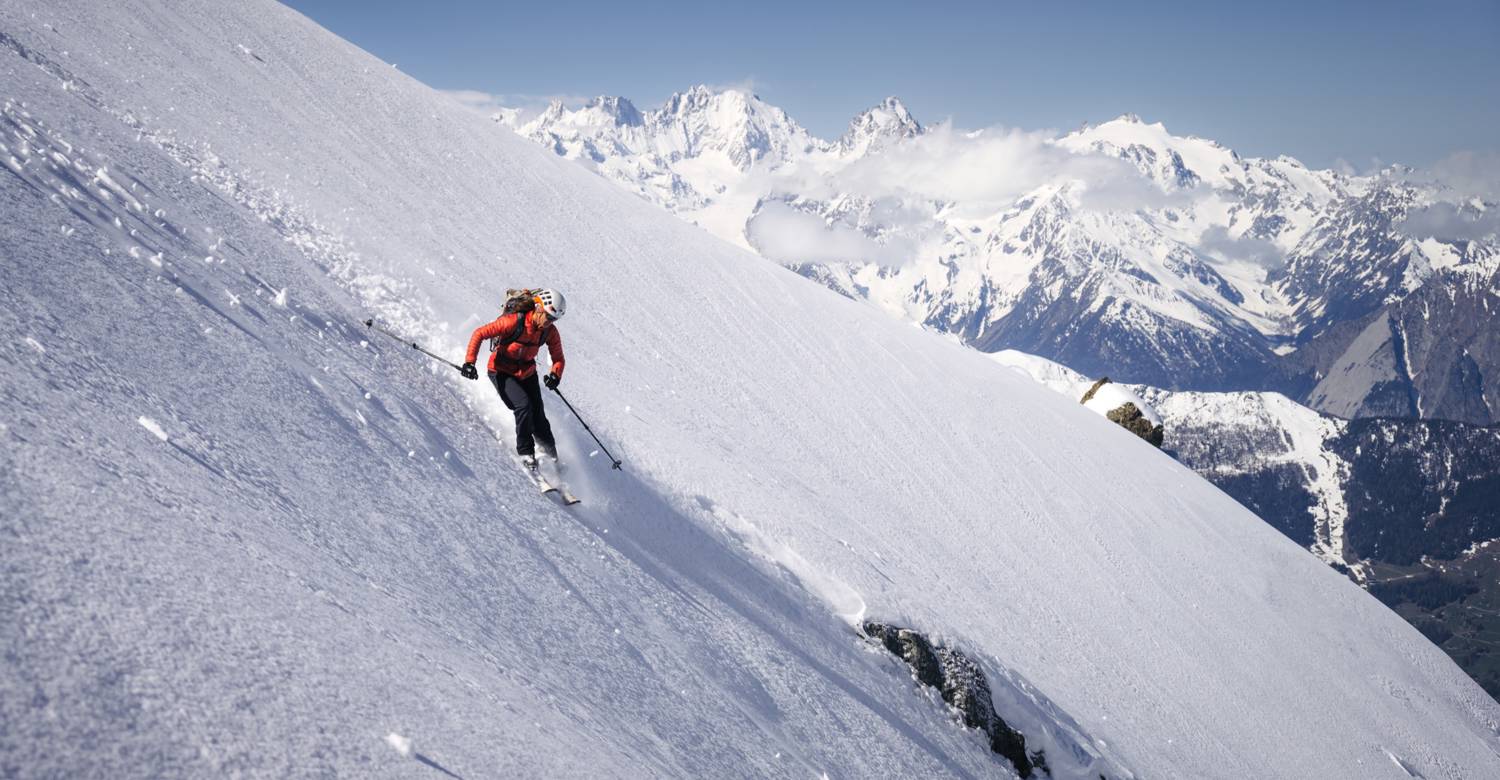 Adventure skiing at Cabane Tortin - Photo credit: @bentibbettsphotography