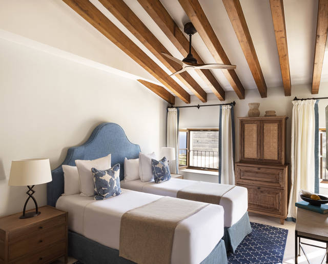 Rooms and suites